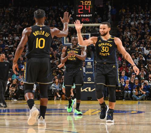 日职联半场：伊藤达哉破门，川边骏扳平，川崎前锋1-1广岛三箭（日职联半场战报：伊藤达哉先拔头筹，川边骏追平，川崎前锋1-1广岛三箭）