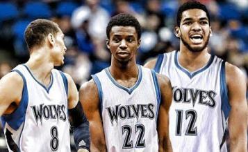 里夫斯：詹姆斯投了那个球人们会骂他该传，传了又说他该投（里夫斯：詹姆斯投就被说该传，传又被说该投）