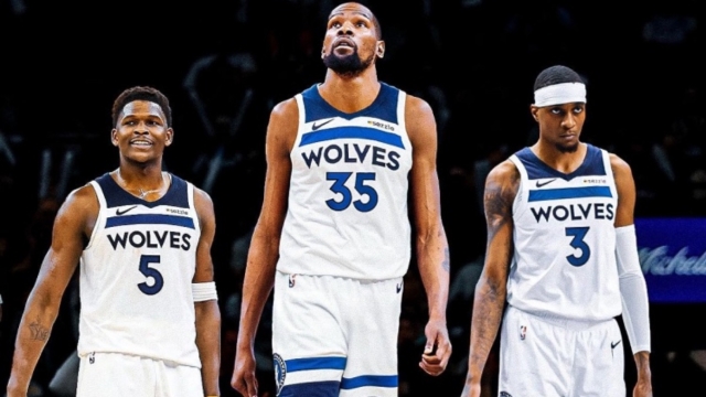 德尚在克莱枫丹问候球员：为卡马庆生、与坎特重逢（德尚现身克莱枫丹探访球员：为卡马庆生并与坎特久别重逢）