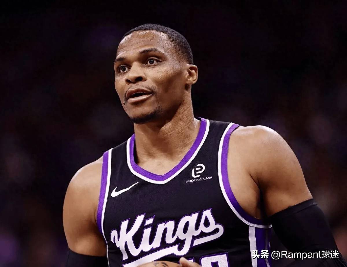 马绍尔发挥神勇，带领球队赢得胜利（马绍尔大显神威，率队强势告捷）