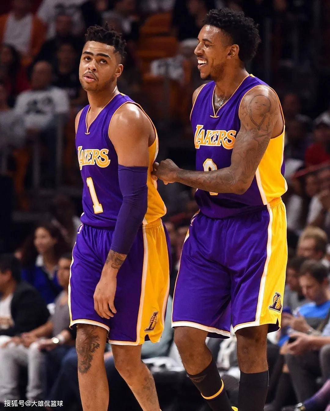 足球报：张外龙这几年一直关注铜梁龙，冲超后他独坐良久（足球报报道：张外龙多年关注铜梁龙，冲超当晚他独自静坐许久）