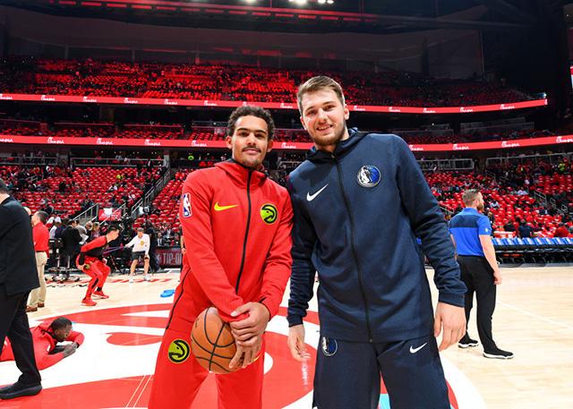 西甲在国家德比中测试VR眼镜观赛，近千名球迷实现了沉浸体验（西甲国家德比引入VR观赛，近千球迷沉浸式体验）