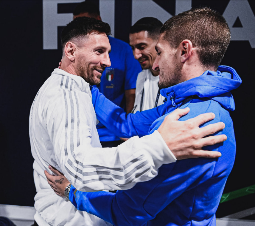 阿斯：拉菲尼亚因为肌肉不适缺战贝蒂斯，他能出战下场欧冠（阿斯：拉菲尼亚因肌肉不适无缘战贝蒂斯，预计可出战下一场欧冠）