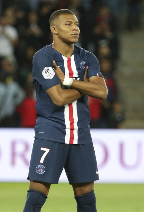 张外龙：向余望是中国足球未来的重要资源，我曾帮他重建信心（张外龙：向余望将成国足未来关键力量，我曾助他找回自信）