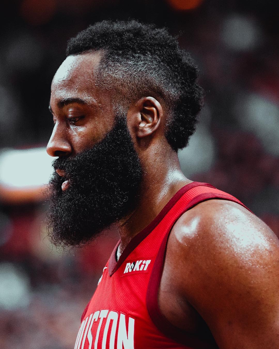 英超前瞻：切尔西寻求走出不胜怪圈，埃弗顿抢分势头强劲（英超前瞻：切尔西力争破荒，埃弗顿延续抢分强势）