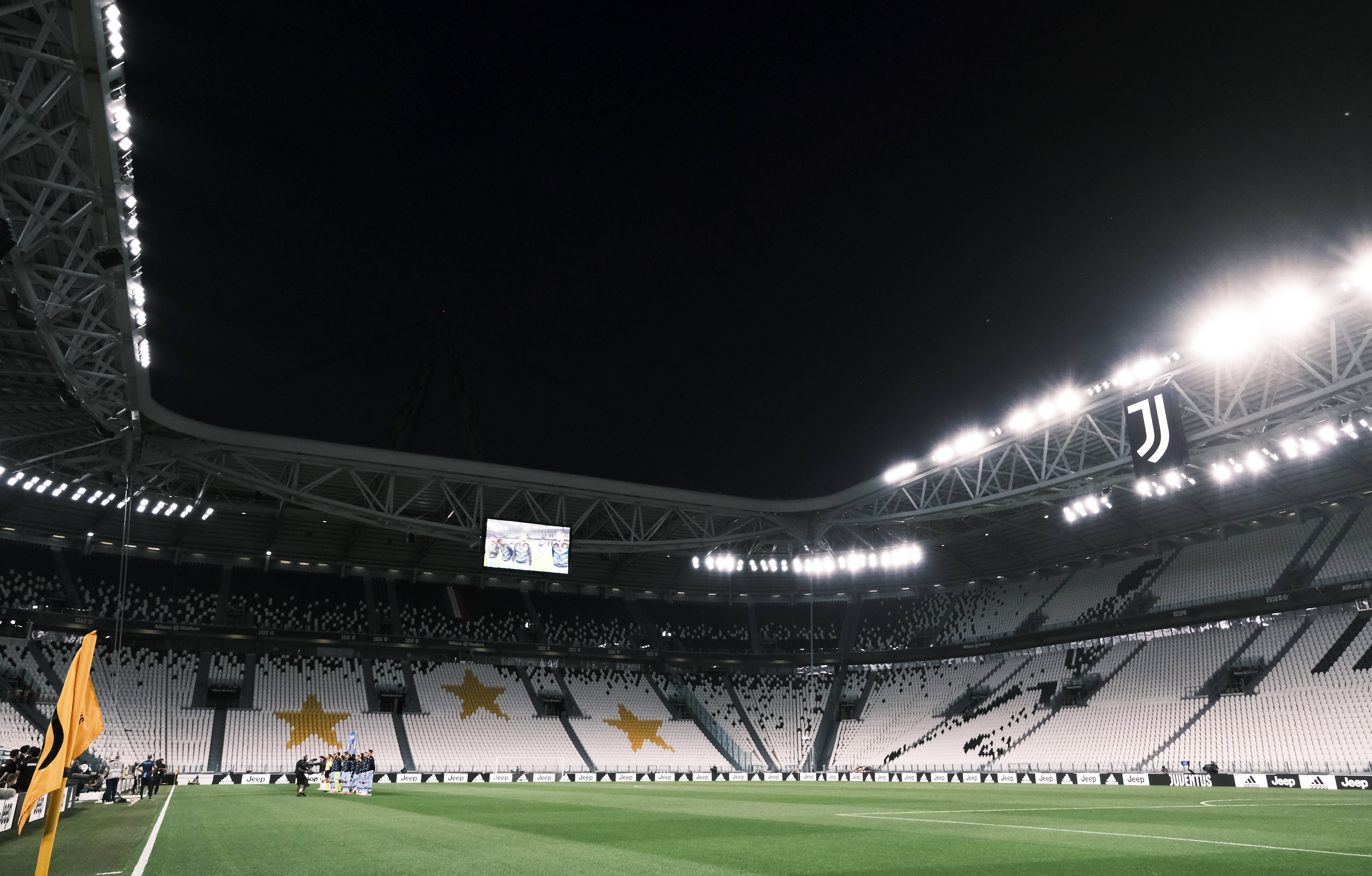 里程碑，国安后卫李磊已代表中国俱乐部出战300场比赛（国安后卫李磊迎来职业里程碑：代表中国俱乐部出场300次）