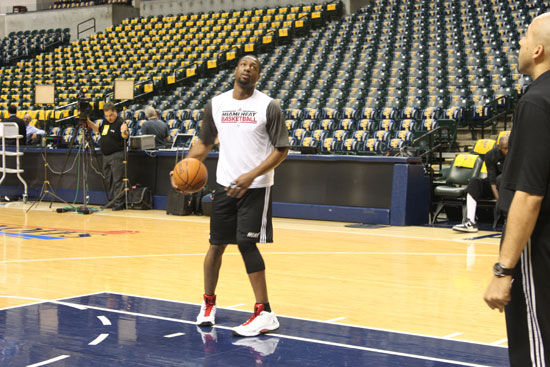 法媒：让热亚尔与巴黎的合同明夏到期，法兰克福等队对他有意（法媒：让热亚尔与巴黎合同将于明夏到期，法兰克福等队有意引进）