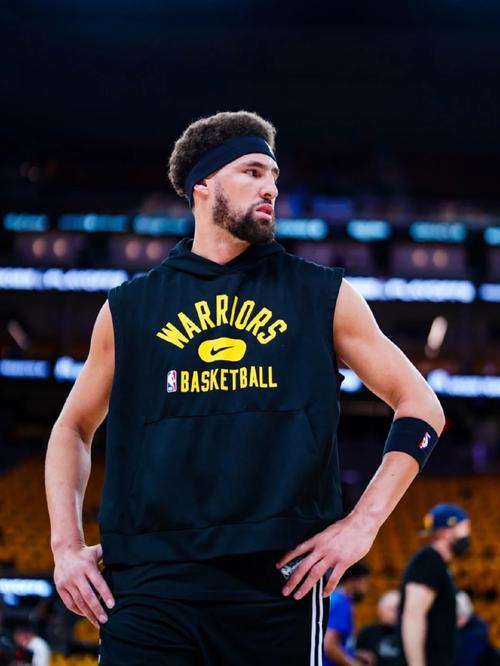 德天空：拜仁17岁小将伦纳特-卡尔将首次入选德国U21大名单（德天空：拜仁17岁新星伦纳特-卡尔首次入选德国U21国家队名单）