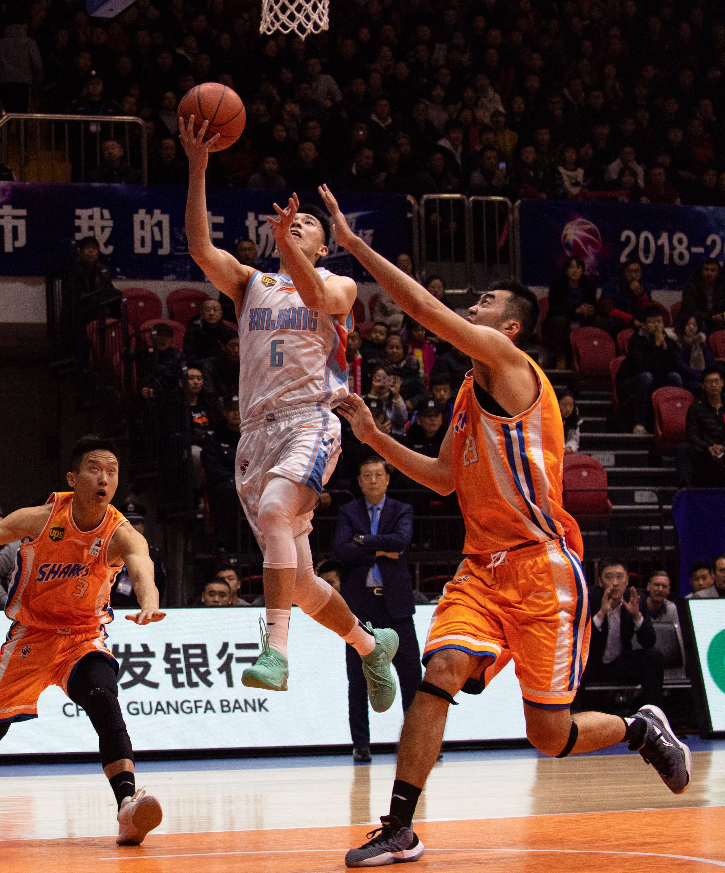 卡佩罗：伊尔迪兹需要自由空间，进攻时应该让他随性一些（卡佩罗：伊尔迪兹需要更大自由度，进攻端应放手让他发挥）