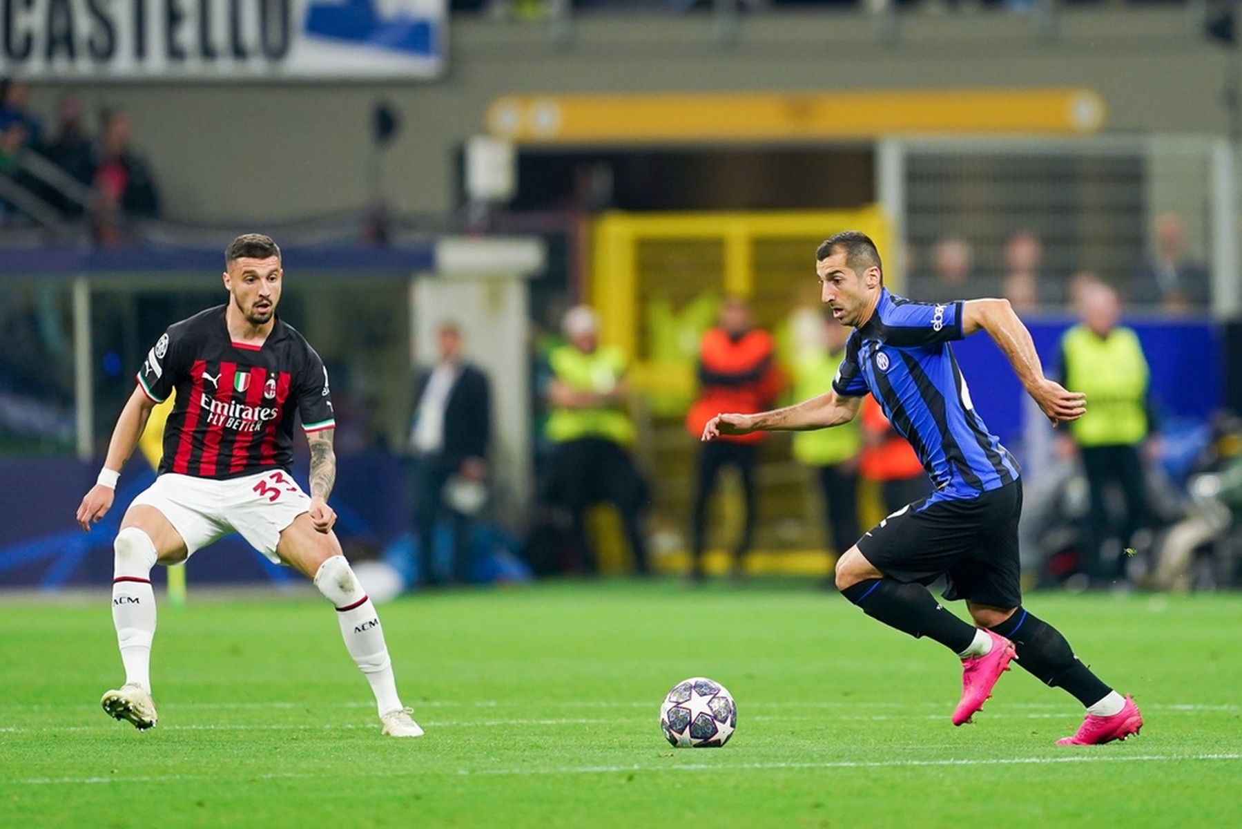 博洛尼亚vs那不勒斯：奥尔索利尼、达林加首发，麦克托米奈、霍伊伦出战（博洛尼亚迎战那不勒斯：奥尔索利尼、达林加进入首发，麦克托米奈与霍伊伦登场）