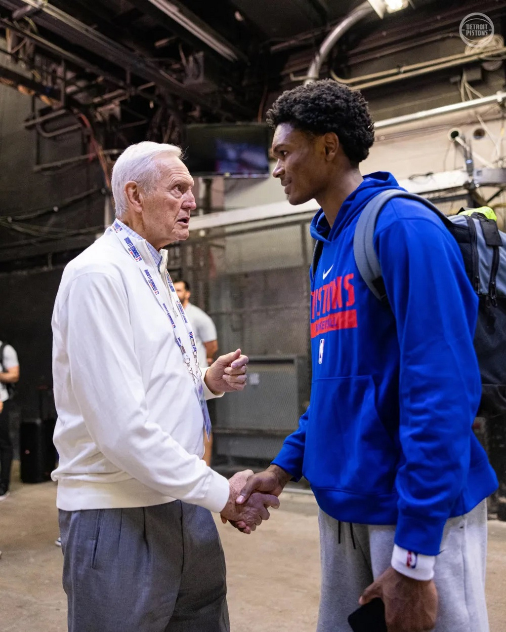 巴媒：恩德里克外租里昂只是时间问题，俱乐部已在交换文件（巴西媒体：恩德里克租借里昂进入倒计时，双方俱乐部已开始交换文件）