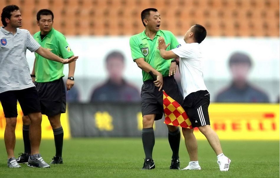 芬奇：主力球员上半场必须努力防守，他们打得太随意了（芬奇：首发上半场防守不力，表现过于随意）