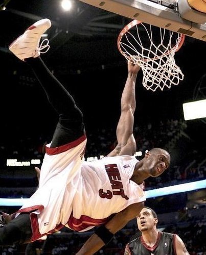 齐沃：两次被动换人影响了比赛，我们在体能下降后无法调整（齐沃：两次被动换人改变战局，体能下滑后我们未能及时应对）