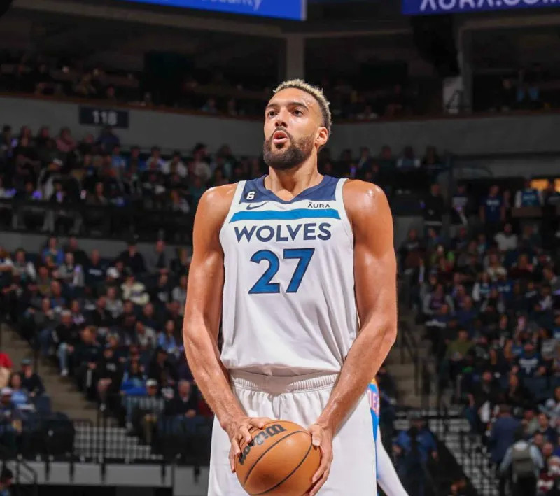 足球世界杯32强全部出炉，分档引巨大讨论（足球世界杯32强尘埃落定，分档方案掀起热议）